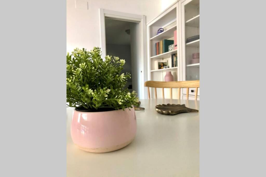 Beautiful And Renovated Apartment In The Center Valencia Exterior photo