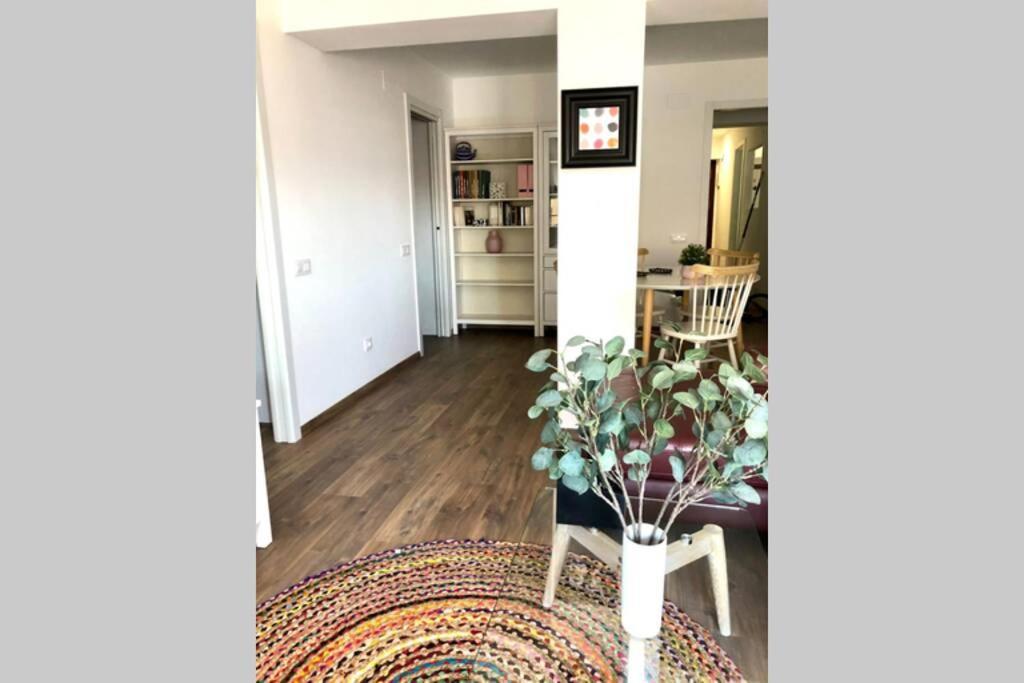 Beautiful And Renovated Apartment In The Center Valencia Exterior photo